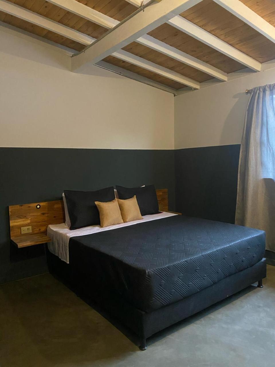 Casa Mosaiko Patio Bonito Otel Medellín Dış mekan fotoğraf
